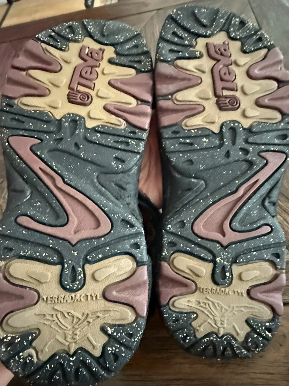 Teva Vintage Terradactyl Sport Sandals Black & Red Aztec Print Men’s Size 10